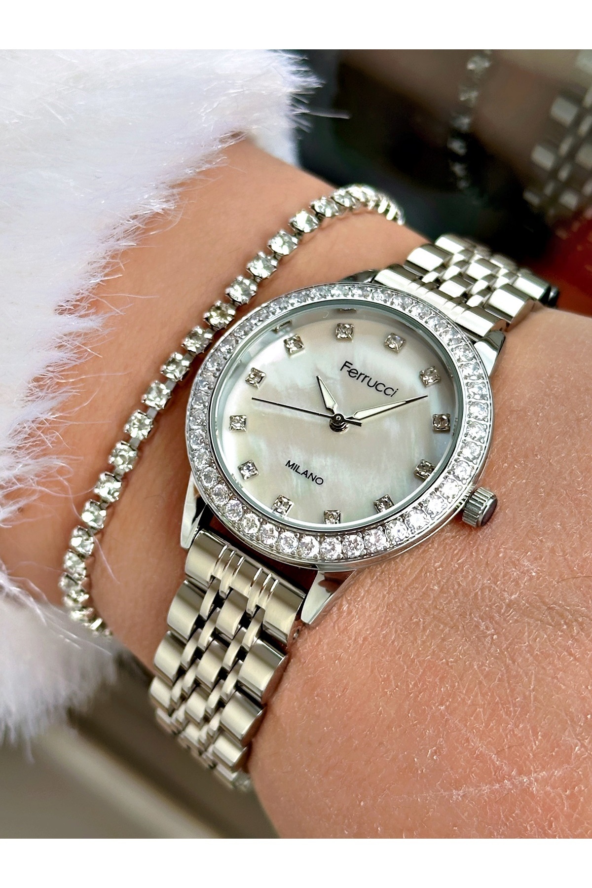 FR97J56C Kadın Kol Saati Taşlı Gümüş Renk 2 Yıl Garantili + Bileklik Hediyeli