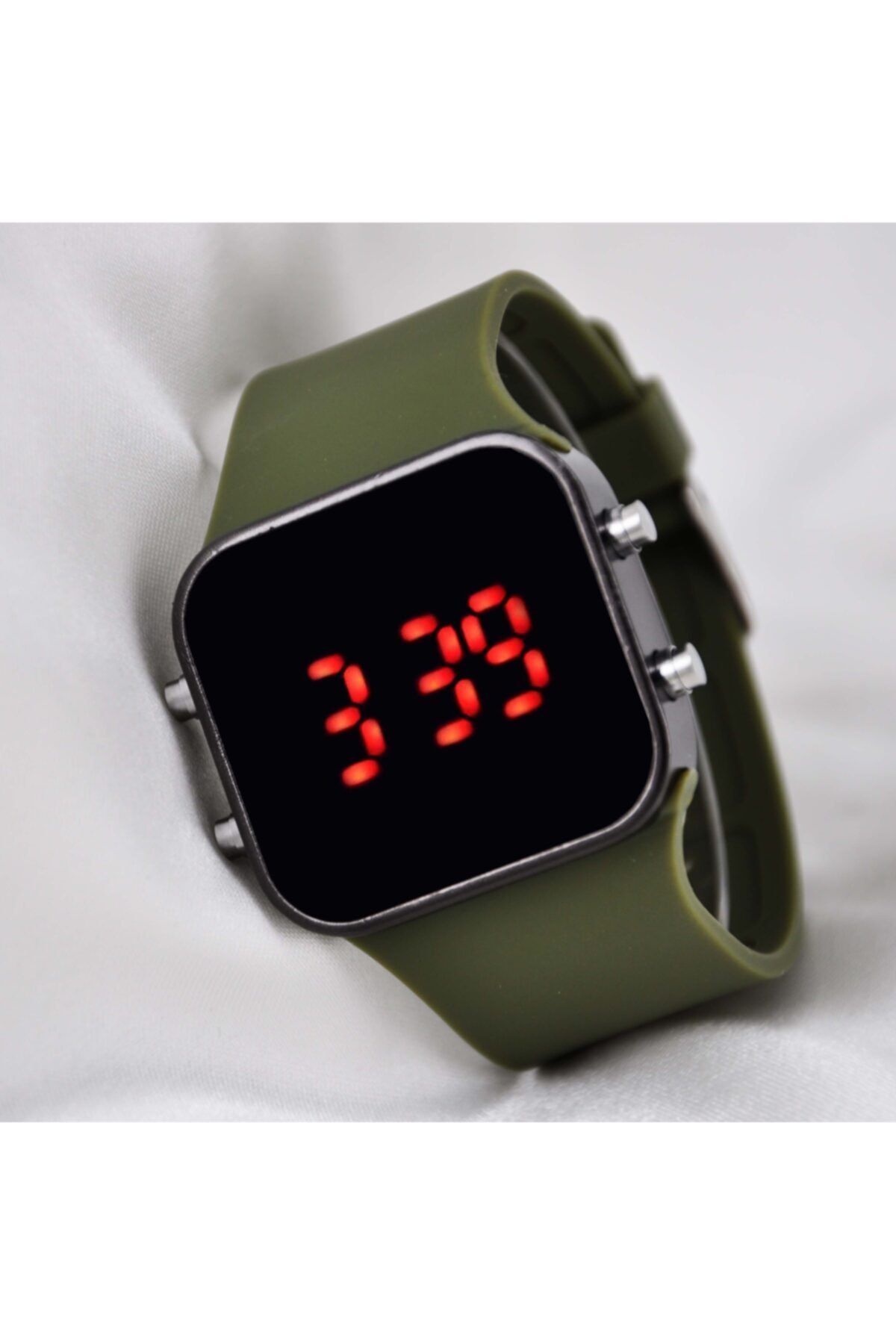 Asker Yeşili Kırmızı Led Genç Erkek Kol Saati Su-031-001