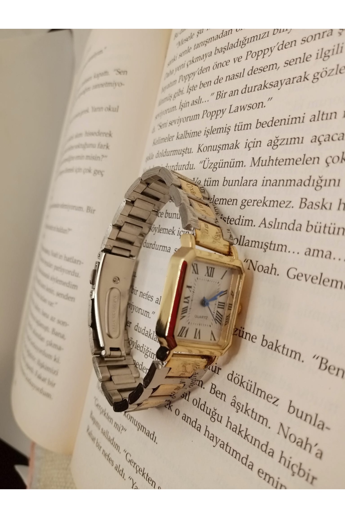 Vitoria Gümüş Renk Kordon Saat bb0056